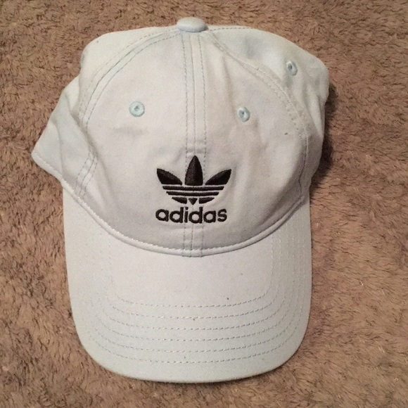 Adidas hat - Picture 1 of 3